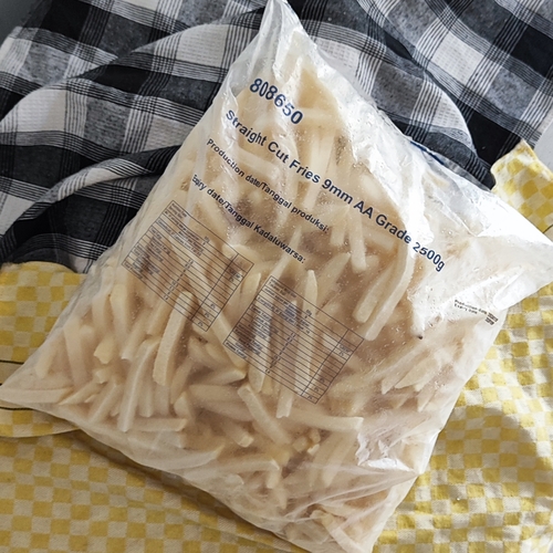 Aviko Straight Cut 2,5kgJogja Frozen Food Condongcatur 