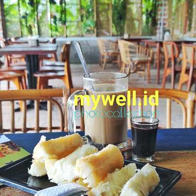 kalah bersaing dengan warung atau kios lainnya. Promosi itu tidak hanya waktu awal buka warung tetapi lebih dari itu yaitu harus promosi terus menerus....