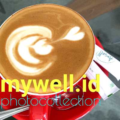 Secara umum, secangkir kopi hitam ukuran standar sekitar 240 ml mengandung sekitar 95 mg kafein untuk kopi arabika dan sekitar 200 mg kafein untuk kopi robusta. Oleh karena itu, jika Anda ingin membatasi konsumsi kafein hingga tidak melebihi 400 mg per hari, sebaiknya Anda mengonsumsi tidak lebih dari 4 cangkir kopi ukuran standar