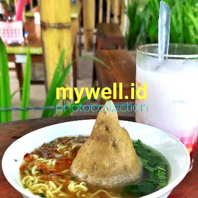 Apalagi adanya berbagai tawaran promo dengan rewards berupa cashback juga menjadi nilai tambah bagi masyarakat untuk mau beralih menggunakan sistem cashless.