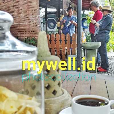 Buka warung saja tidaklah cukup walau di pinggir jalan dengan lalulintasnya yang ramai sekalipun. Belum lagi persaingan antar penjual makanan cukup ketat maka untuk itu perlu sekali lakukanlah......