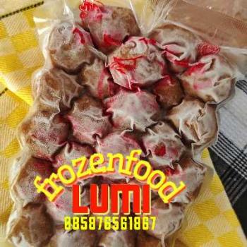 Bakso Sapi: bakso yang terbuat dari daging sapi dan biasanya memiliki tekstur yang kenyal dan lembut.
Bakso Ayam: bakso yang terbuat dari daging ayam, biasanya memiliki rasa yang lebih ringan dibandingkan dengan bakso sapi.